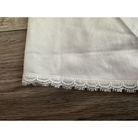 Vanity Fair Small White 22" Half Slip - Picture 3 of 6